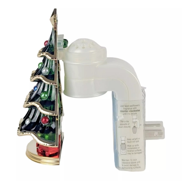 Bath & Body Works • Christmas Tree Train Wallflowers Light Up Plug In Diffuser - Picture 4 of 9